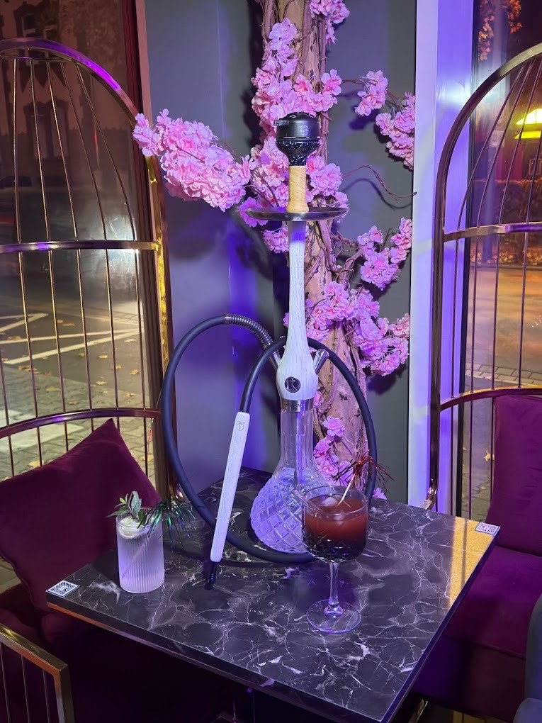 Premium-Shisha mit Kirschblüten